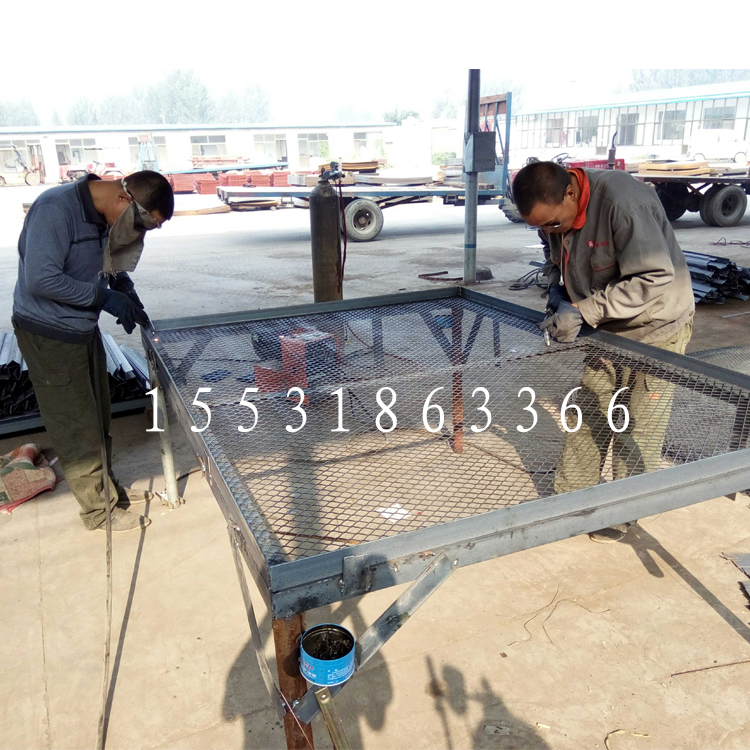 鋼板網(wǎng)護(hù)欄 鋼板網(wǎng)護(hù)欄