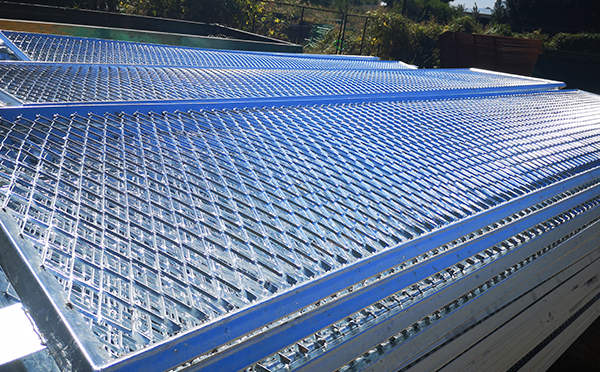 高速公路護(hù)欄網(wǎng)