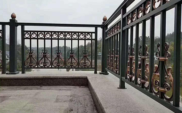 陽(yáng)臺(tái)護(hù)欄