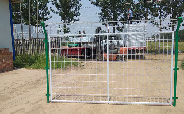 廠區(qū)圍欄
