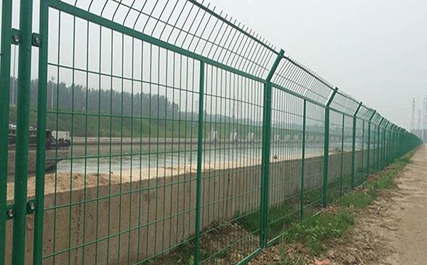 河道圍欄