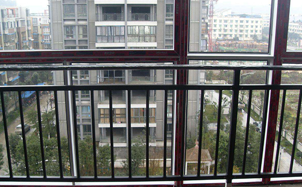 陽(yáng)臺(tái)護(hù)欄