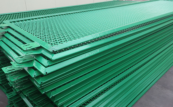 高速公路護(hù)欄網(wǎng)